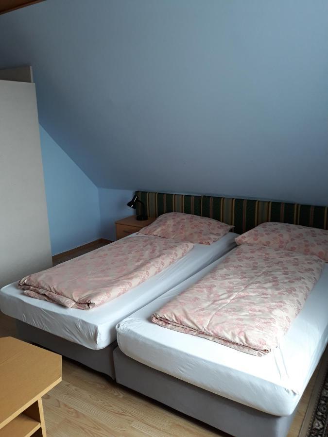 F 106 Vendeghaz Hotell Fertőhomok Eksteriør bilde